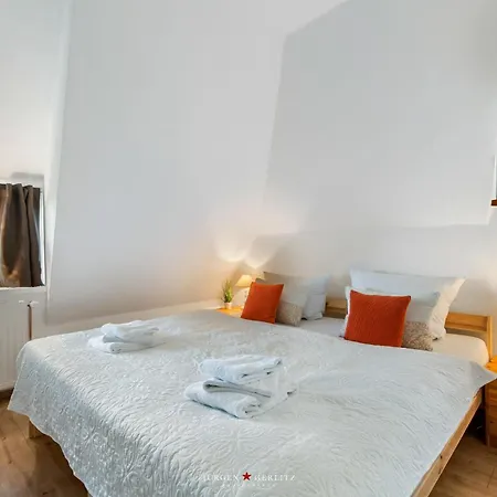 Dornroeschen 1 Steinberg (Schleswig-Holstein)